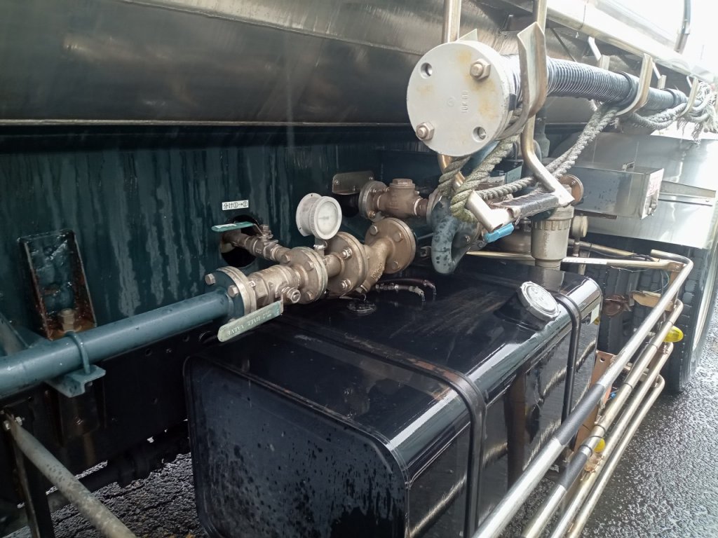 NISSAN UD KL-CV48YNH Tanker Truck over 10t