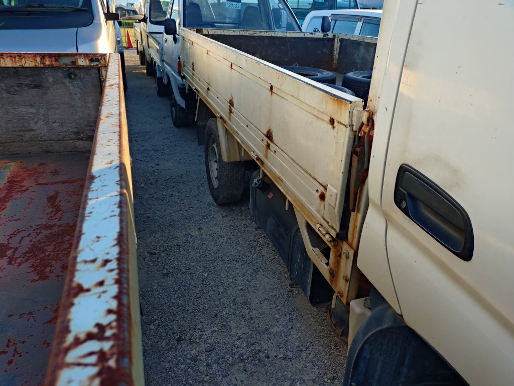 TOYOTA KR-KDY230 Flat Cargo Truck (Dropside) 1t-4t standard