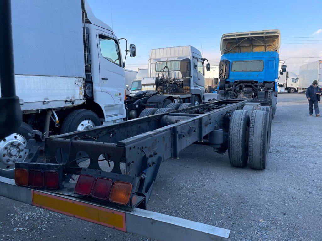 NISSAN UD ADG-CD4ZA Cabin & Chassis 