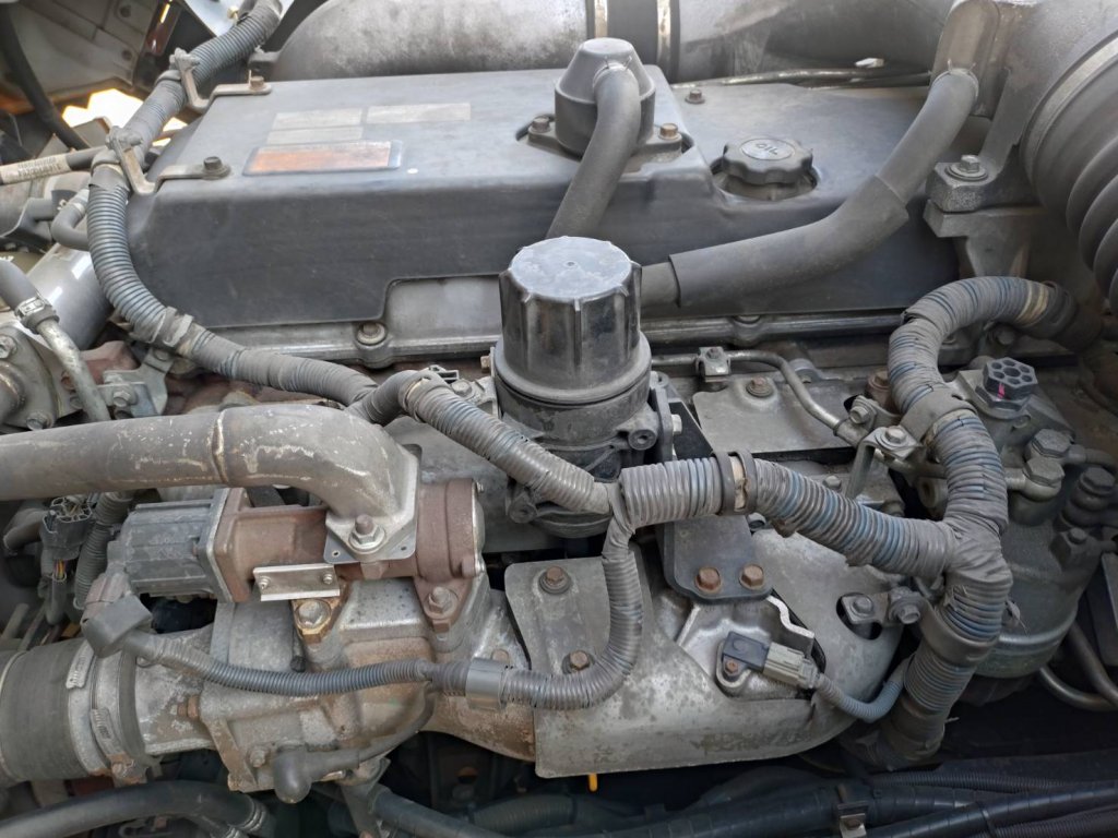NISSAN UD PKG-CD4YA Refrigerated Van (Reefer Wing Truck) 