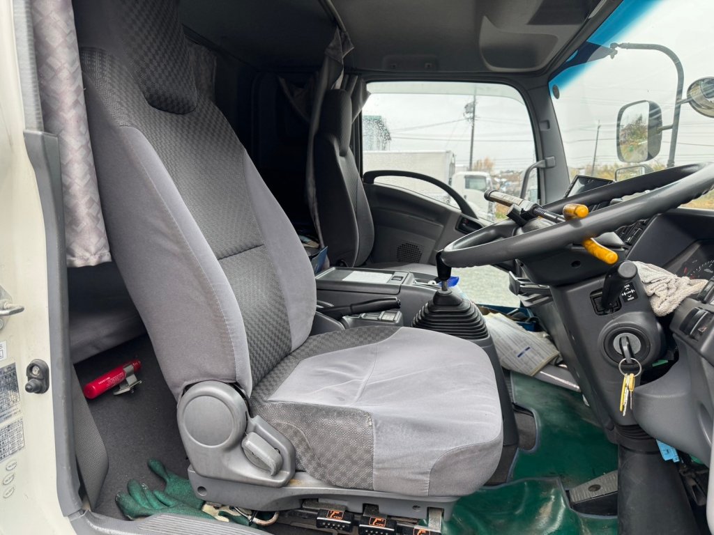 ISUZU PKG-FRR90S2 Aluminum Wing Van 4t wide