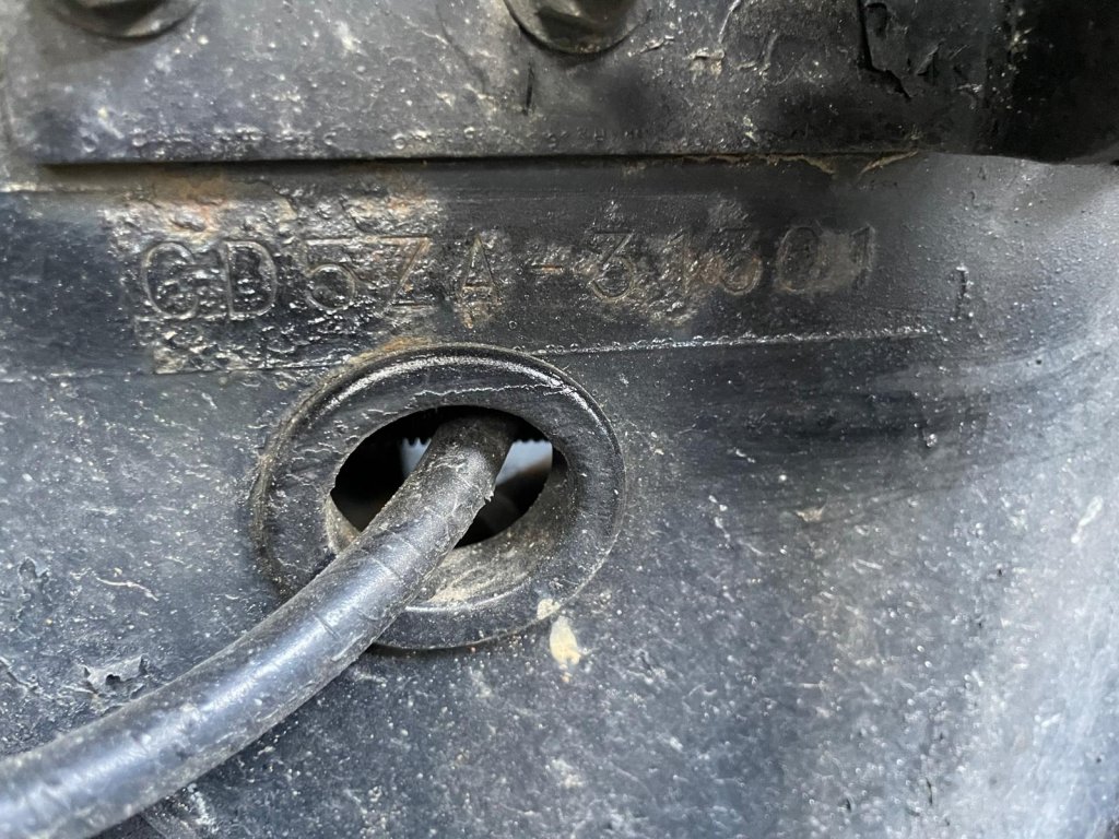 NISSAN UD QKG-CD5ZA Flat Cargo Truck (Dropside) 