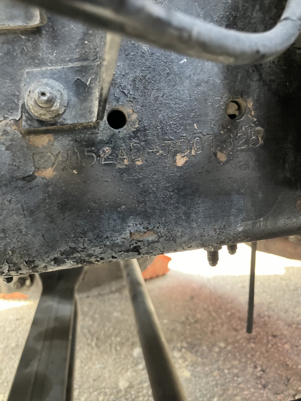 ISUZU QKG-EXD52AD 6W Tractor Head over 10t