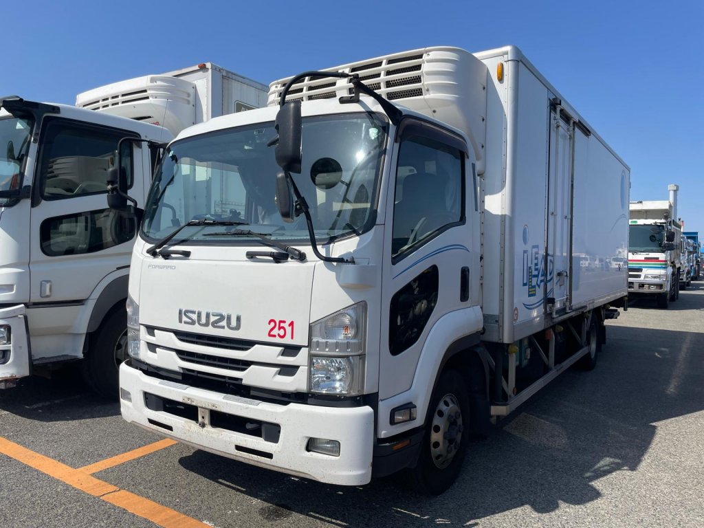 Refrigerated Van (Reefer Wing Truck) ISUZU 4t standard TKG-FRR90S2 