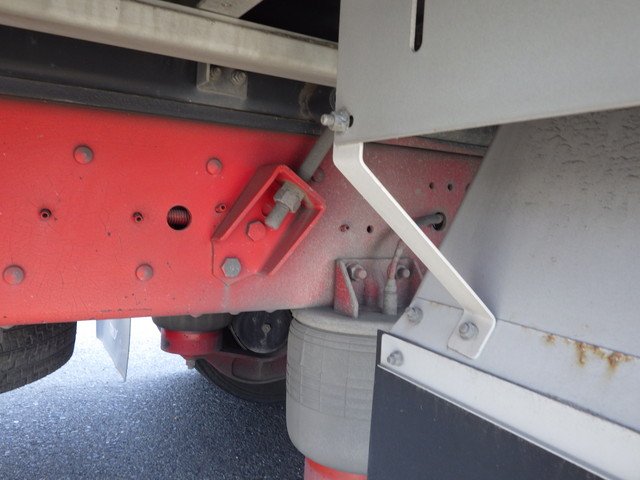 NISSAN UD QKG-CG5ZA Aluminum Wing Van over 10t
