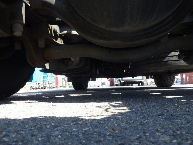 ISUZU QKG-EXD52AE 6W Tractor Head over 10t