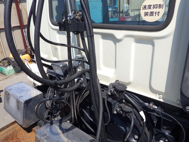 ISUZU QKG-EXD52AE 6W Tractor Head over 10t