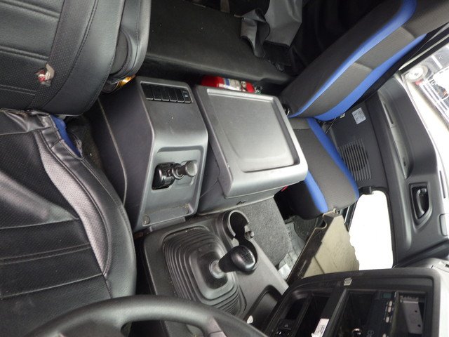 ISUZU QKG-CYJ77B Refrigerated Van (Reefer Wing Truck) over 10t