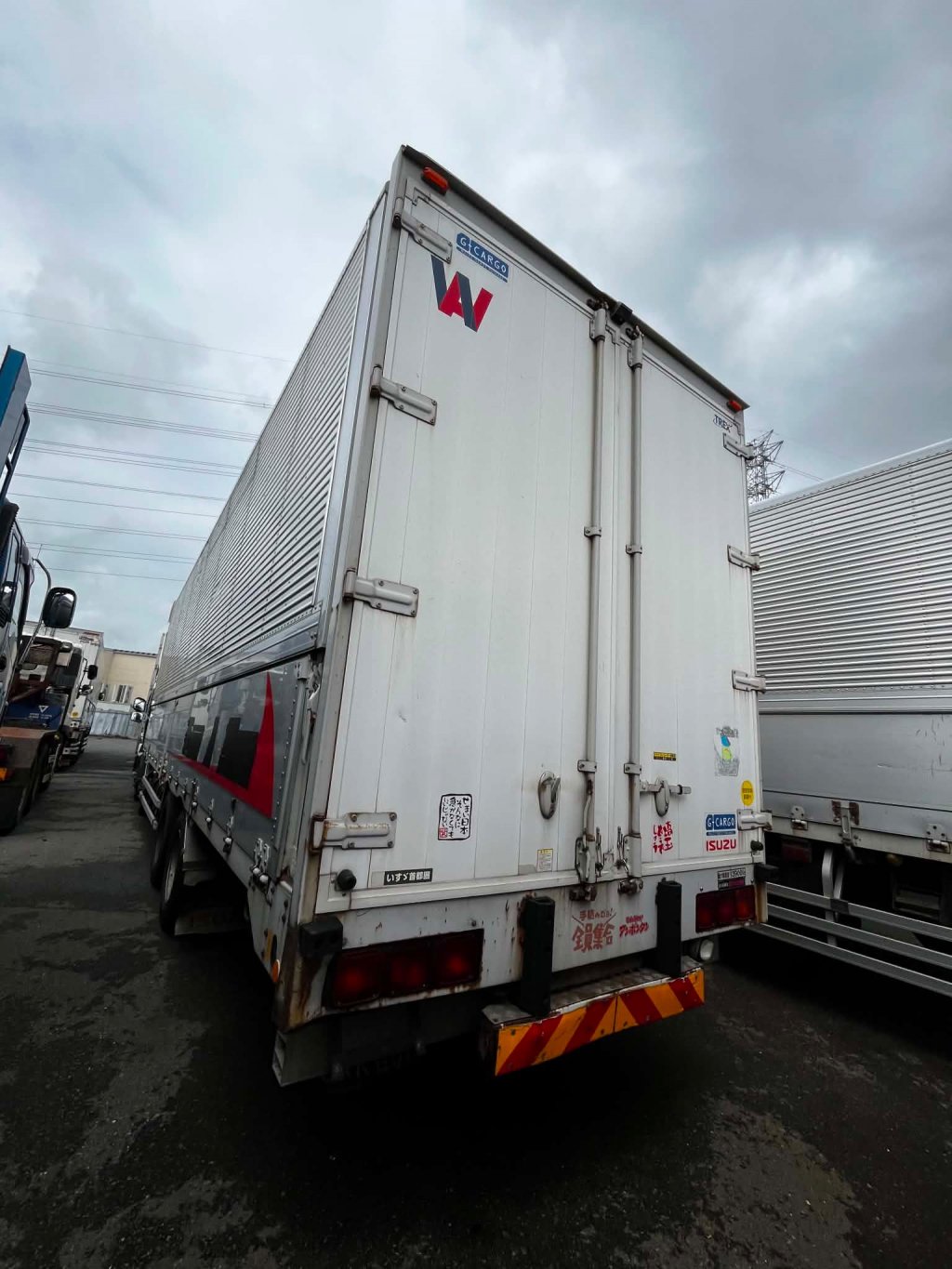 ISUZU QKG-CYJ77A Aluminum Wing Van 10t
